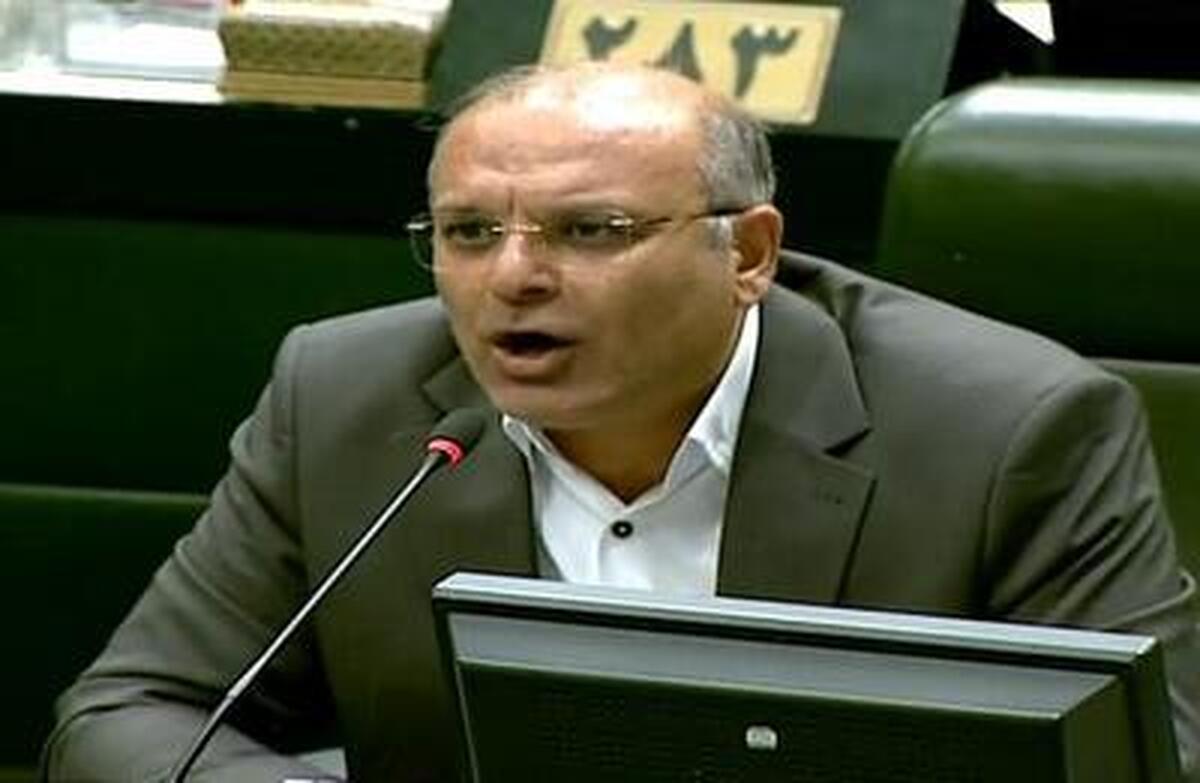 لک علی آبادی: هر کسی در مقابل اتحاد مقدس شکل گرفته بایستد آب در آسیاب دشمن می‌ریزد