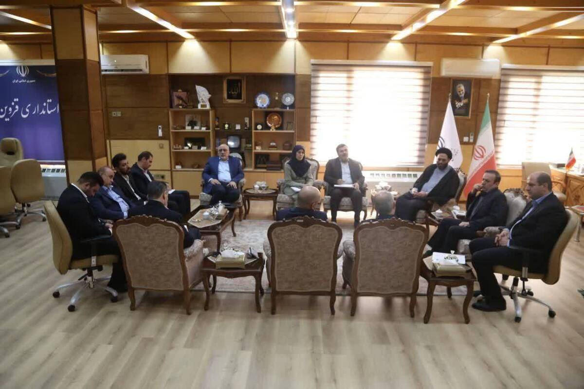 حمایت استاندار قزوین از سرمایه‌گذاری در پنل‌های خورشیدی