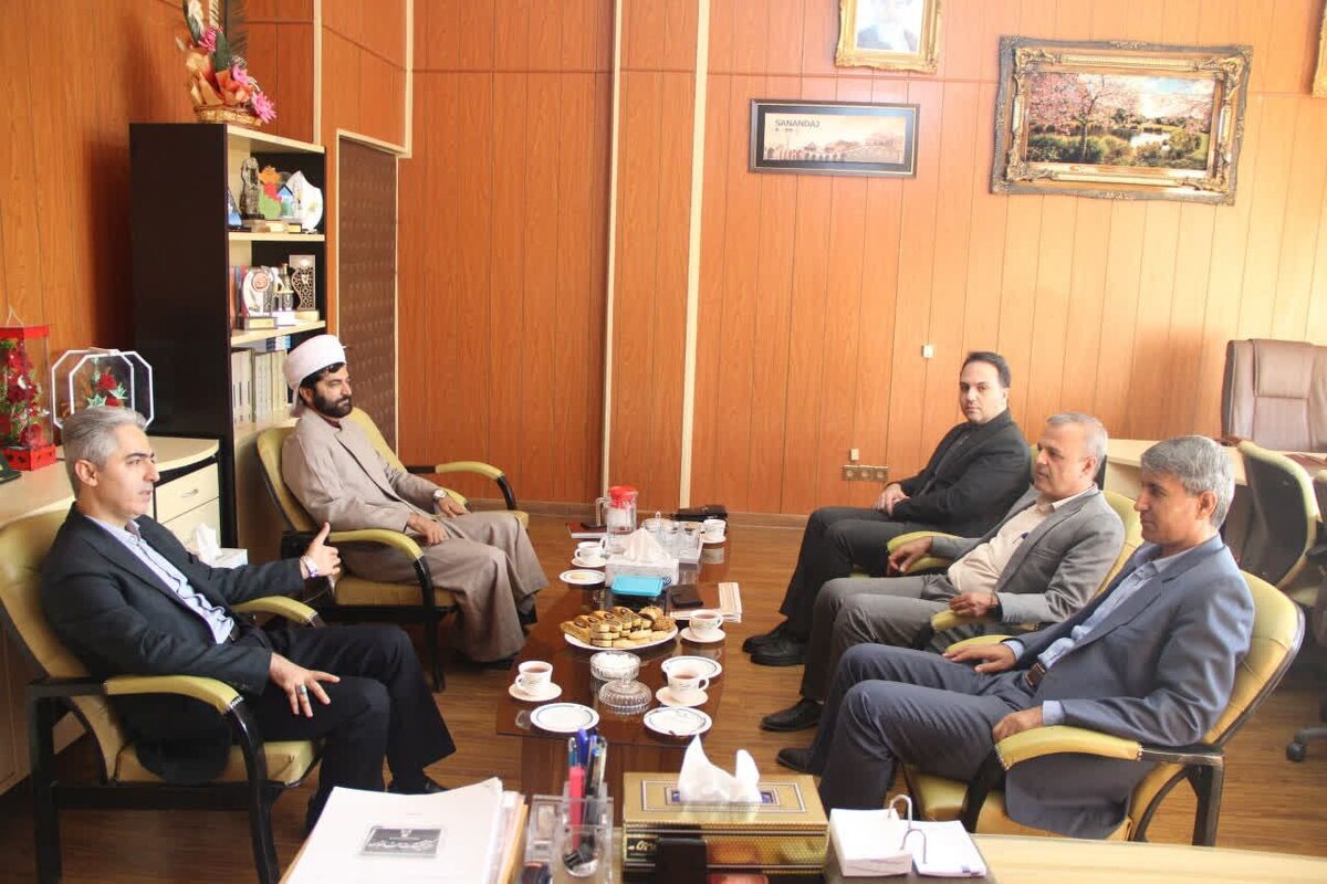 انعقاد تفاهم نامه همکاری مشترک ستاد صبر معاونت حل اختلاف دادگستری استان کردستان و دانشگاه آزاد اسلامی سنندج 