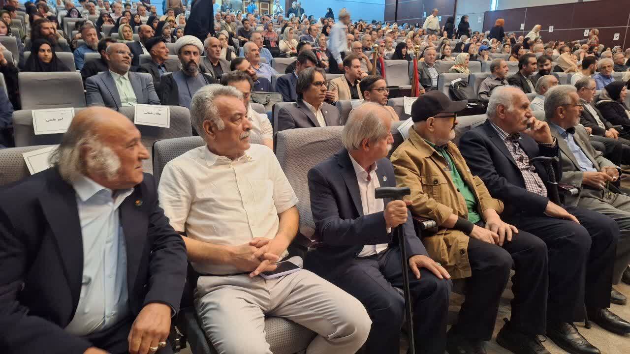 مراسم تجلیل از مفاخر فرهنگو هنر قزوین تداوم خواهد یافت