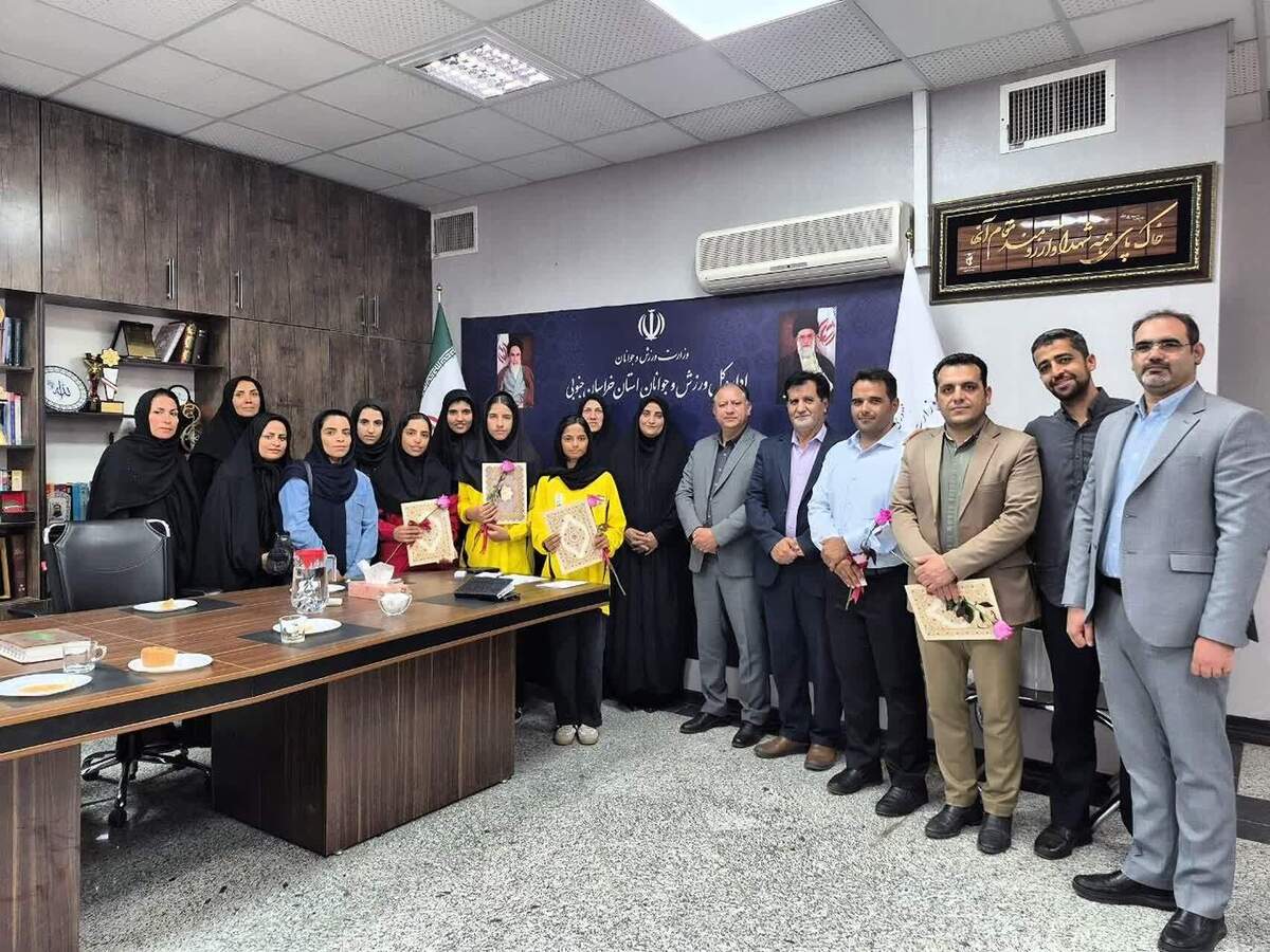 آیین تجلیل از مدال آوران دوچرخه سواری خراسان جنوبی