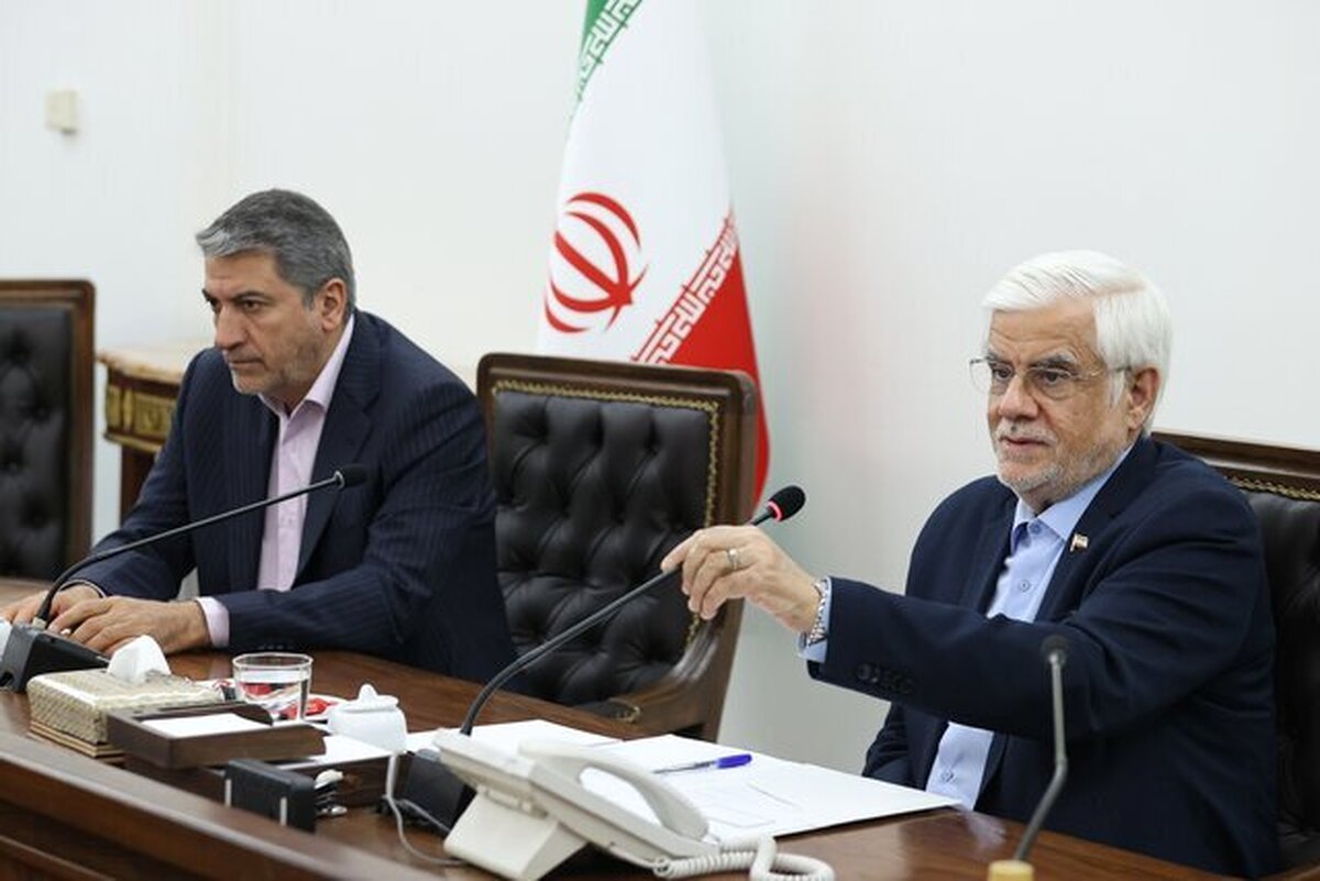 عارف: اقدامات ضربتی برای استفاده از فناوری‌ با عبور از مانع تراشی‌های سنتی آغاز شود