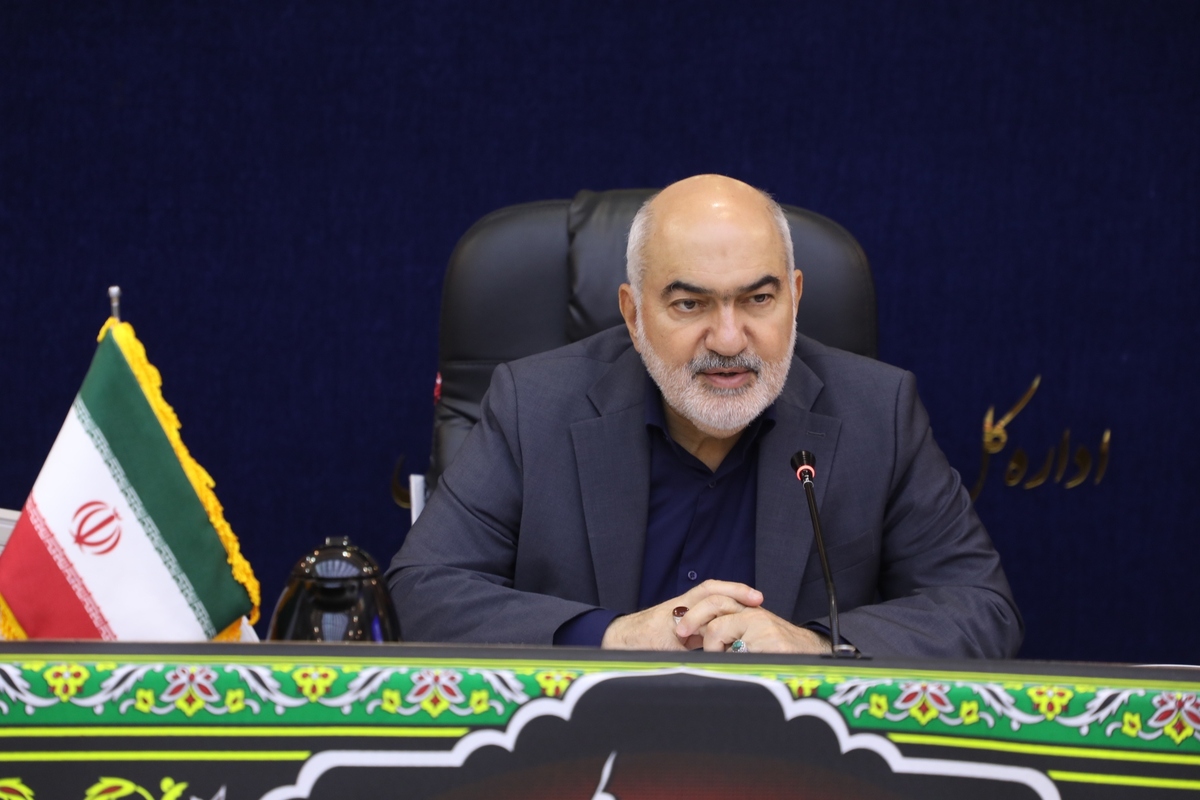 استاندار خوزستان با خانواده کارگر فوت شده شادگانی گفت و گو کرد