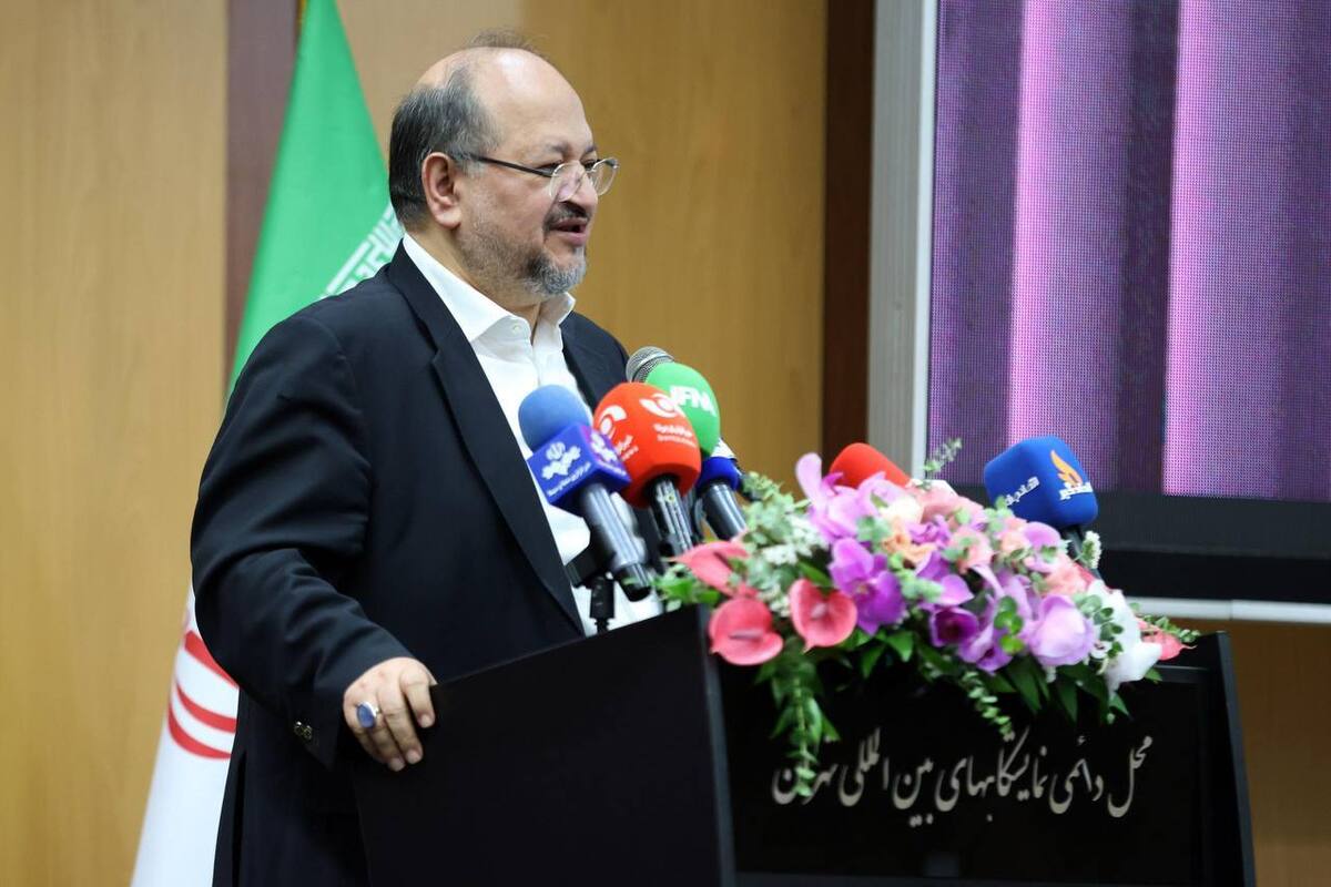 رسالت هلدینگ خلیج‌فارس، خلق آینده صنعت پتروشیمی ایران است / قاچاق مواد پلیمری چالش جدی صنعت پتروشیمی کشور