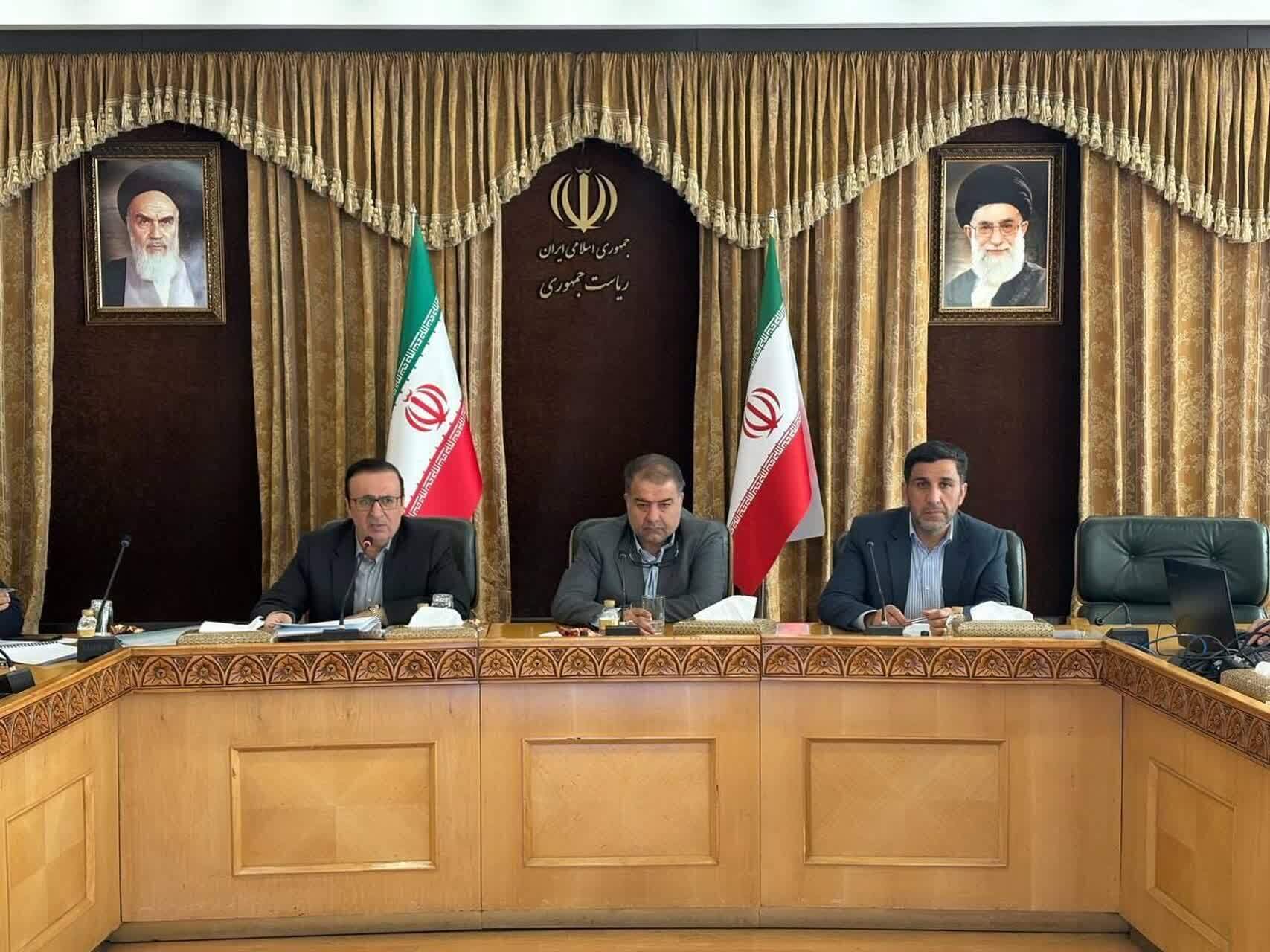 بررسی فرصت های سرمایه گذاری استان قزوین در نهاد ریاست جمهوری