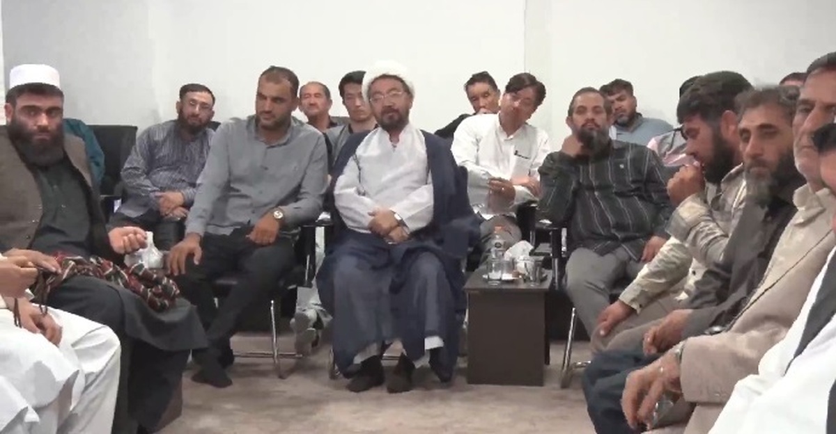 جمعی از اتباع افغانستانی مقیم استان با امام جمعه قزوین دیدار کردند