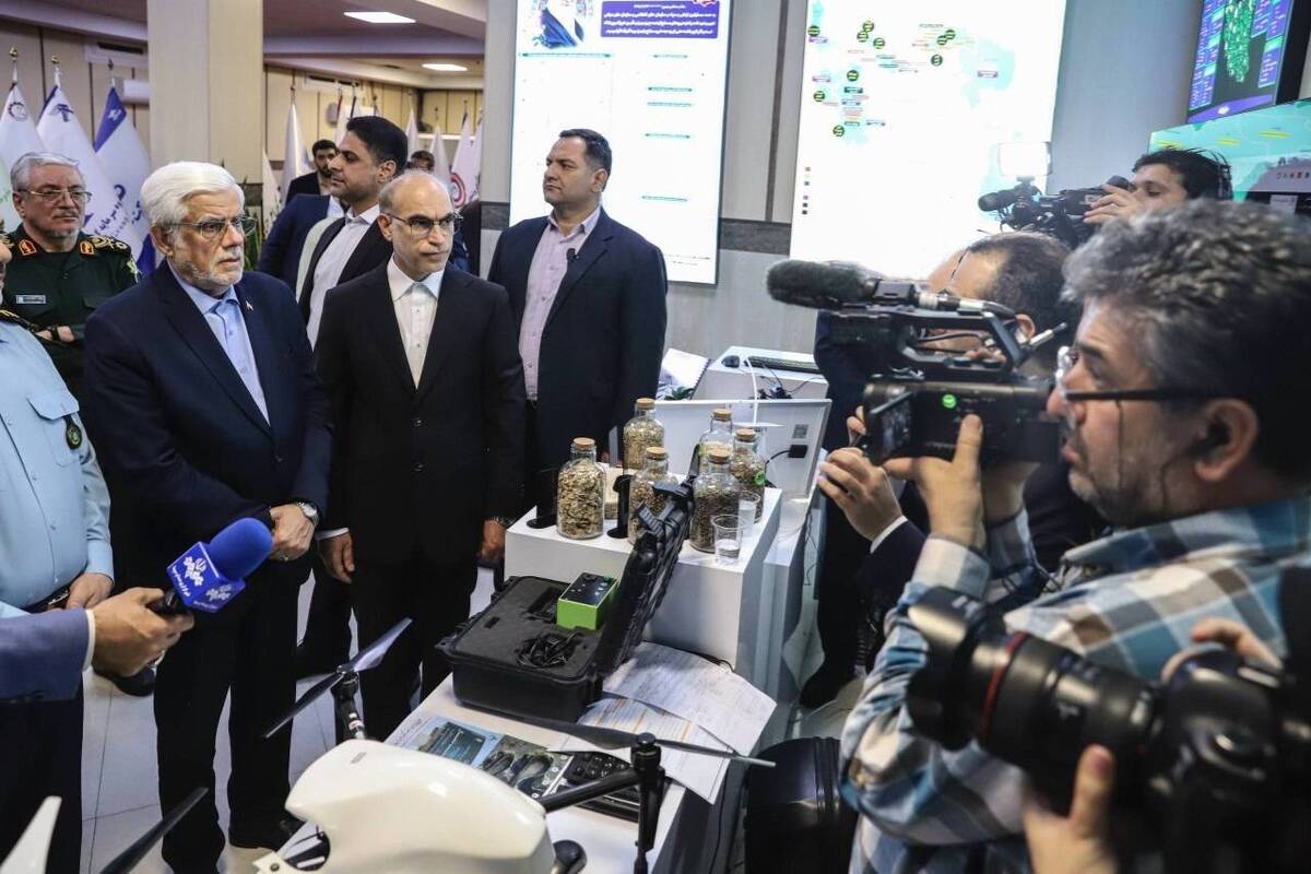 عارف: تصمیمات جدی درباره کالاهای اساسی و تنوع بخشی به واردات خواهیم گرفت