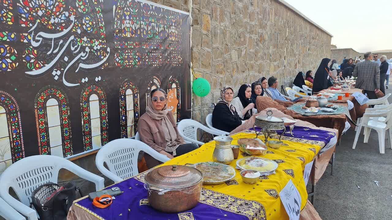 جشن بزرگ پیامبر مهربانی با استقبال مردم در قزوین برگزار شد جشن بزرگ پیامبر مهربانی با استقبال مردم در قزوین برگزار شد