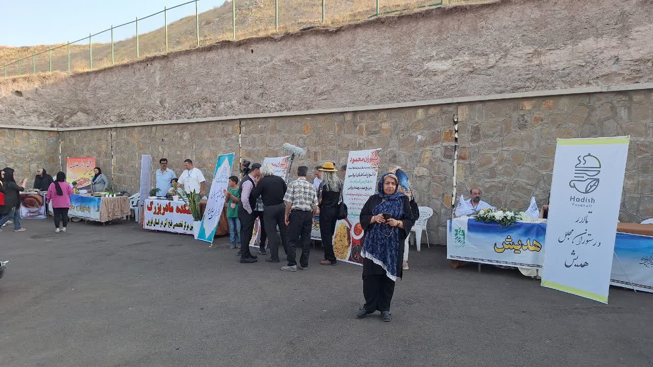 جشن بزرگ پیامبر مهربانی با استقبال مردم در قزوین برگزار شد جشن بزرگ پیامبر مهربانی با استقبال مردم در قزوین برگزار شد