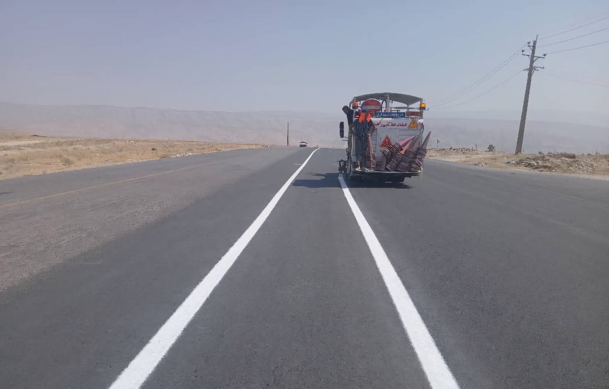 اجرای هشت‌هزار متر خط‌کشی در محور دهدشت – سرفاریاب