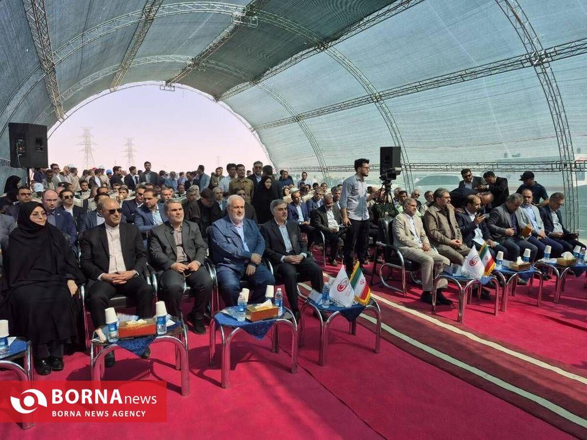 آغاز عملیات اجرایی نیروگاه ۲۰۰ مگاواتی خورشیدی مه‌ولات با حضور وزیر نیرو