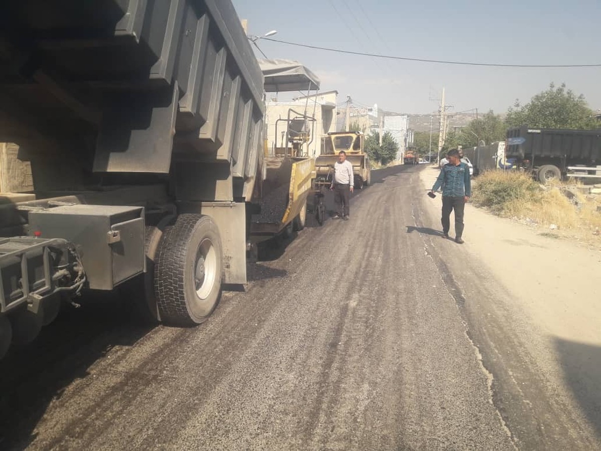 اجرای عملیات ایمن‌سازی و روکش آسفالت محور غیرشریانی نرگاه