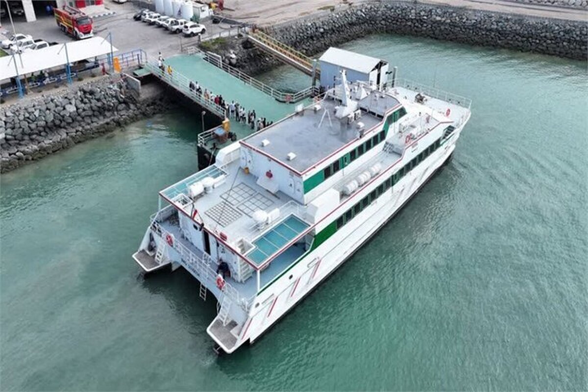 بندر مسافربری قشم تعطیل شد