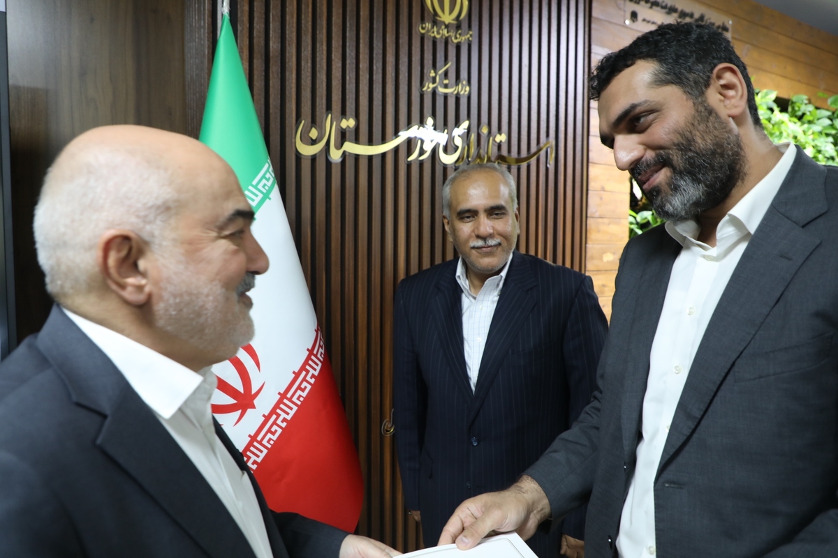 مراسم معارفه سرپرست جدید فرمانداری اهواز برگزار شد