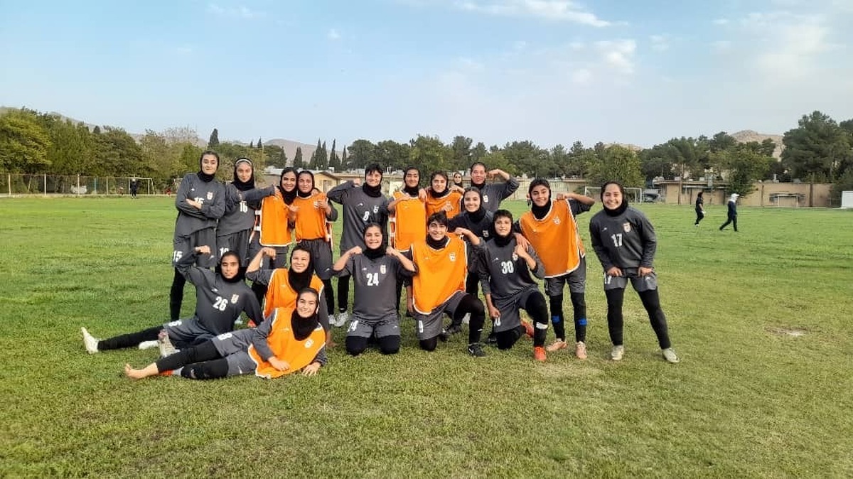 پیگیری تمرینات تیم ملی فوتبال دختران نوجوان در کرمان