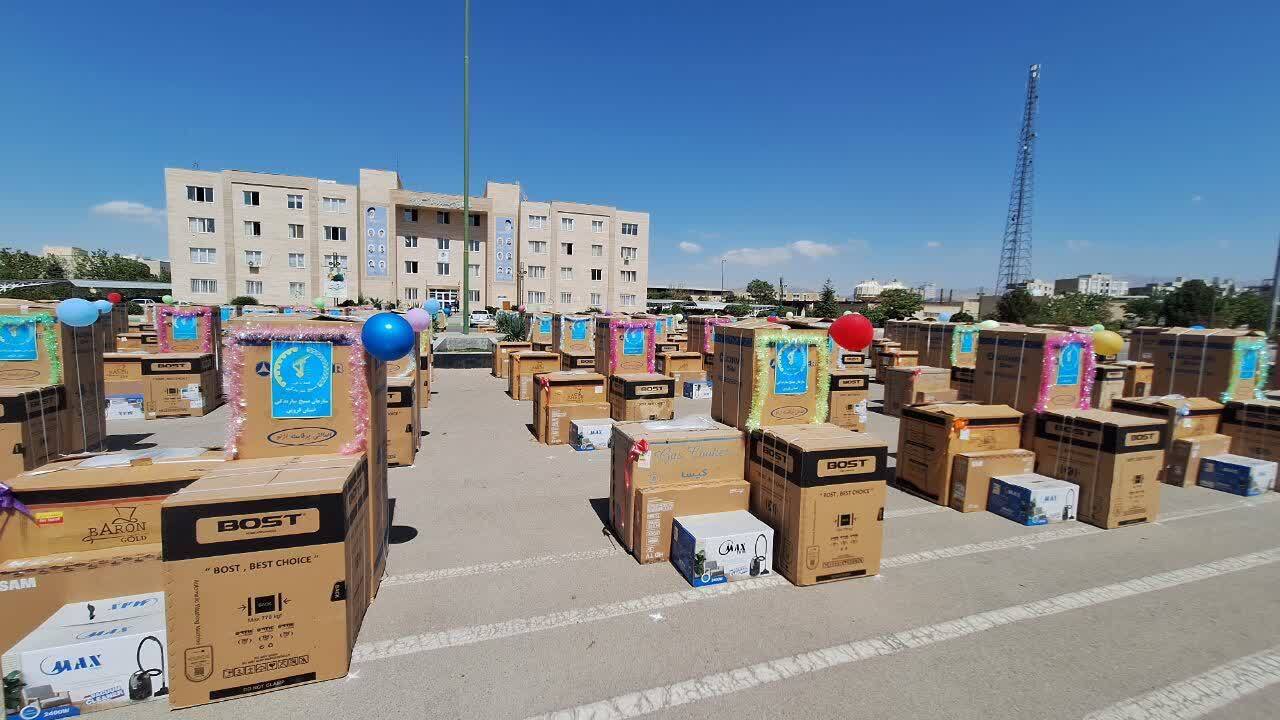 اهدای ۱۰۰ سری جهیزیه و افتتاح ۴۰ واحد مسکونی و تولیدی توسط بسیج سازندگی در قزوین اهدای ۱۰۰ سری جهیزیه و افتتاح ۴۰ واحد مسکونی و تولیدی توسط بسیج سازندگی در قزوین