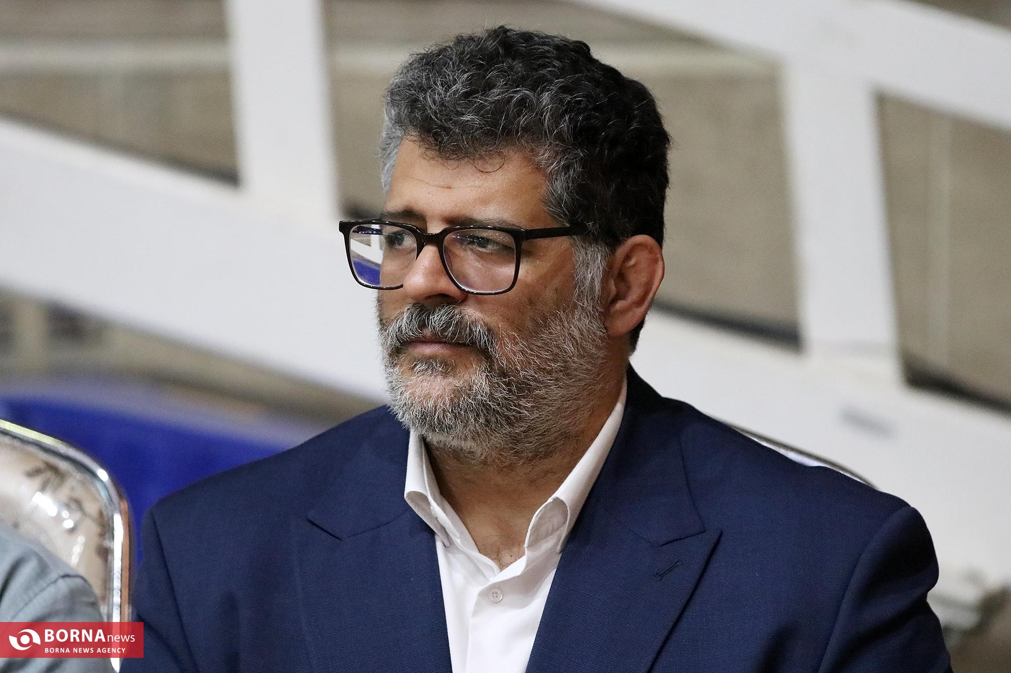 توزیع بسته های تحصیلی و معیشتی توسط خیریه دستان سبز اصفهان