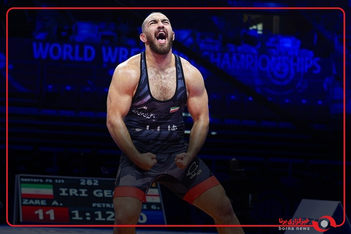 سلام نظامی و احترام به پرچم مقدس ایران امیرحسین زارع پس از کسب مدال طلای قهرمان جهان