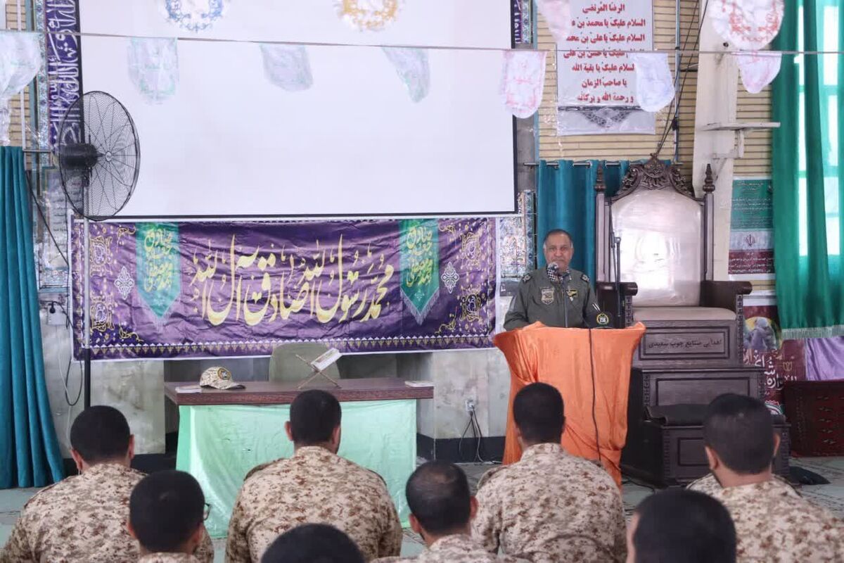 ارتش «دوره معارف جنگ» برگزار می‌کند