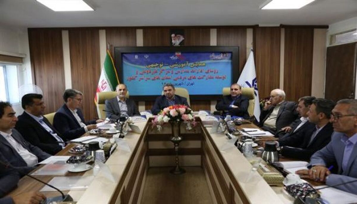 حکمرانی آموزش و پرورش کاملا دولتی است