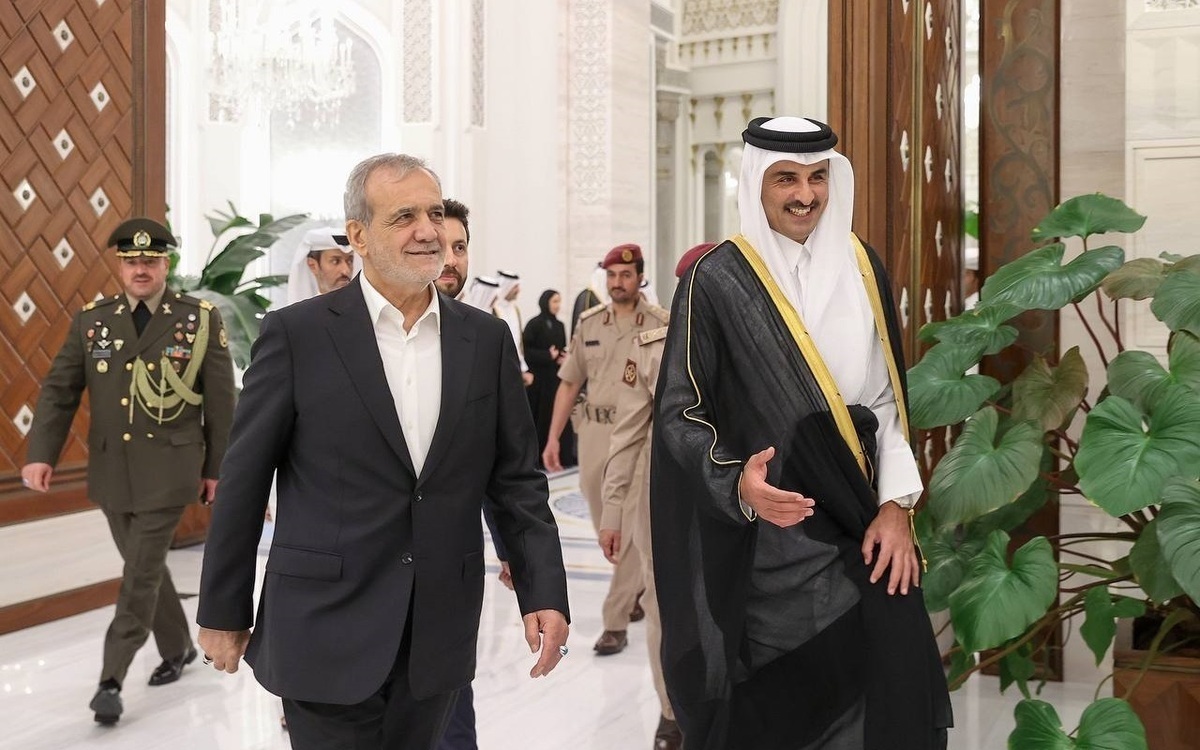 دیدار پزشکیان با امیر قطر