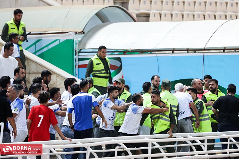 دیدار تیم های فوتبال چادرملو - ملوان