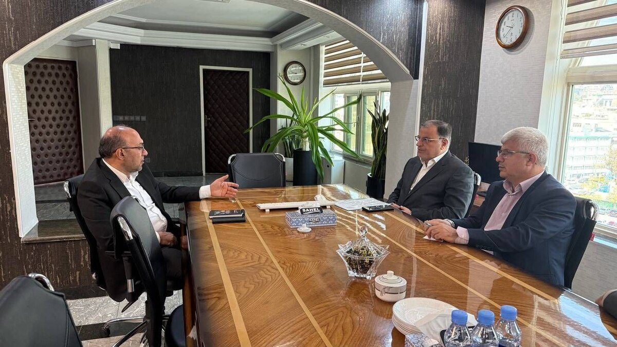 اخذ مجوزهای گمرکی واردات خودرو از منطقه آزاد اینچه‌ برون