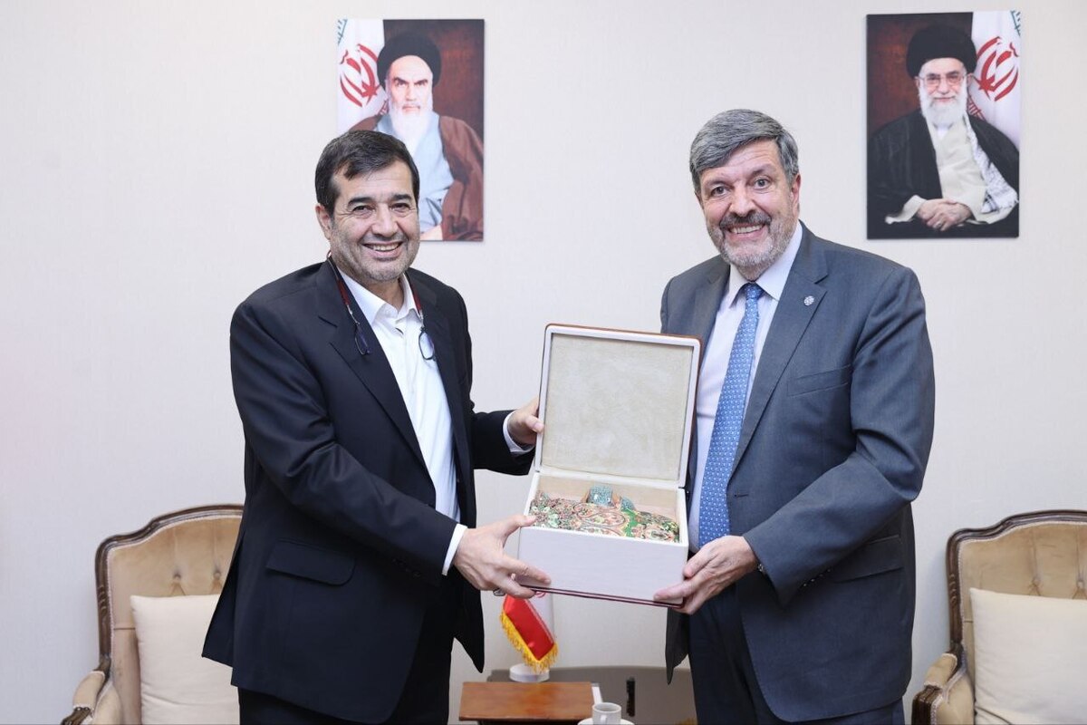  دنیامالی: آماده امضای تفاهم‌نامه برای توسعه همکاری هستیم/ سفیر اروگوئه: علاقمندیم با تیم ملی ایران بازی دوستانه داشته باشیم