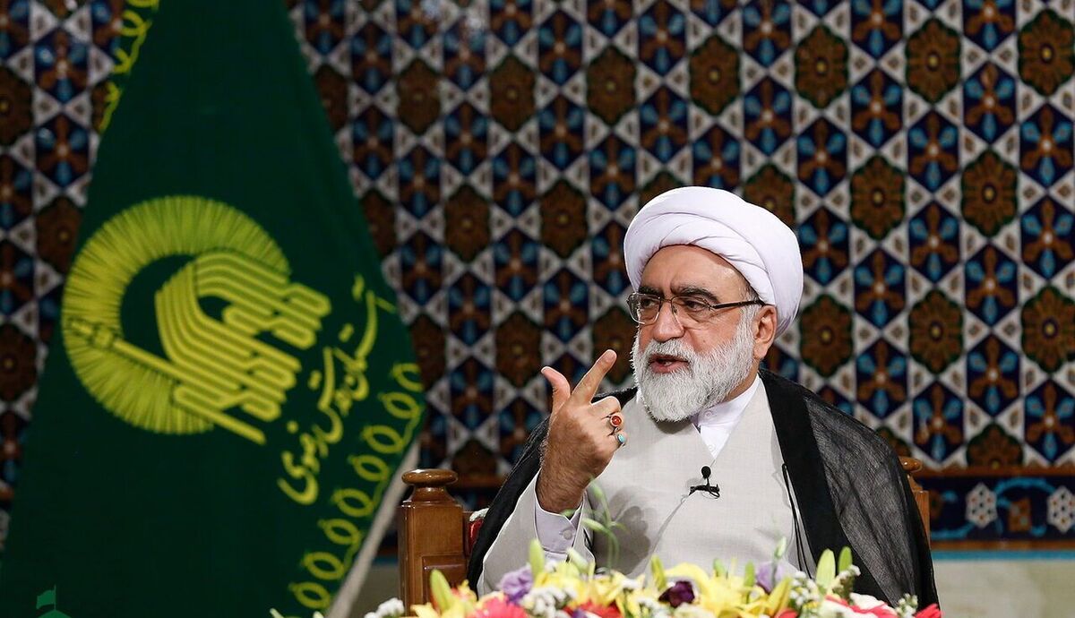 دیدار تولیت آستان قدس رضوی با خانواده آتش‌نشان فداکار مشهدی رضا فخریان