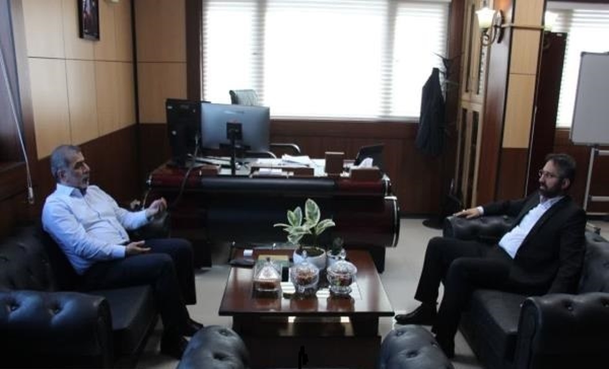 نشست شهردار ساری با معاون امور شهرداری‌های بانک شهر کشور برای توسعه همکاری‌های مالی و بانکی