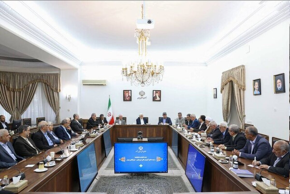 عارف: مخالف هرگونه دخالت در بخش غیردولتی آموزش عالی هستیم