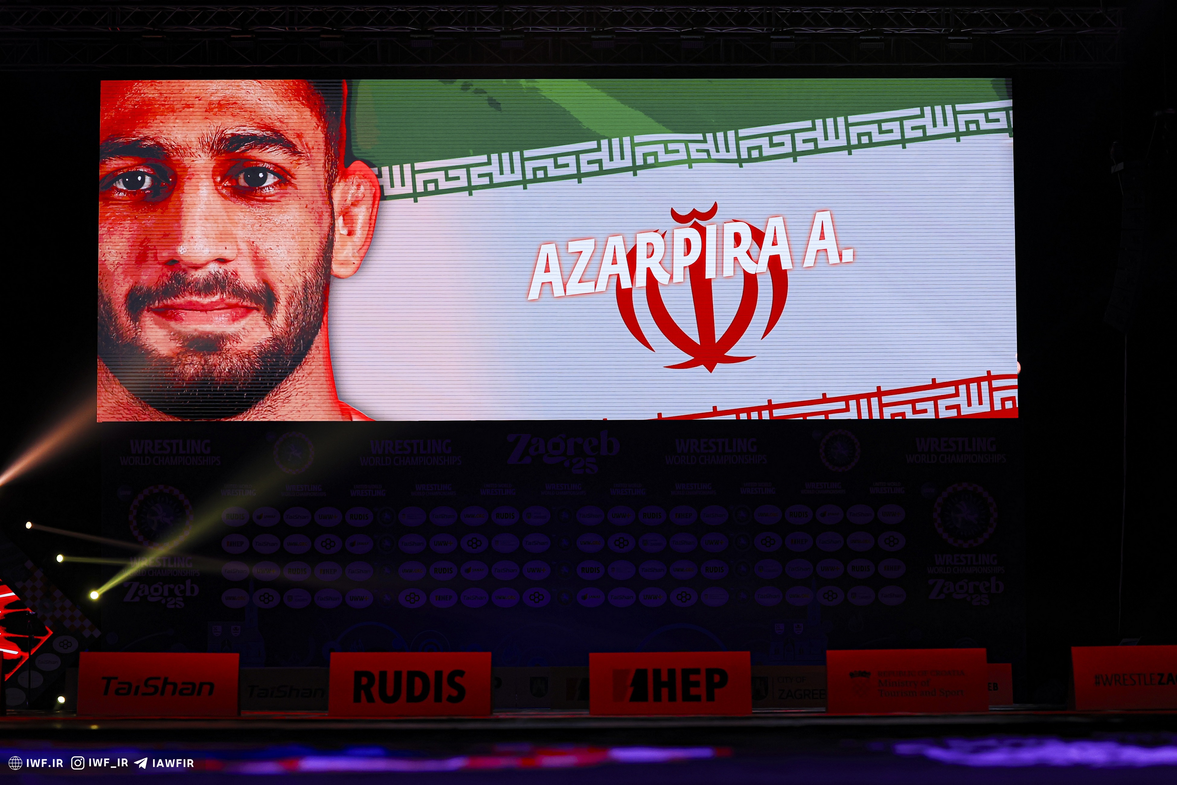 آزادکاران ایران چگونه برای ششمین بار قهرمان جهان شدند؟/ ۷ به اضافه ۱۳۰