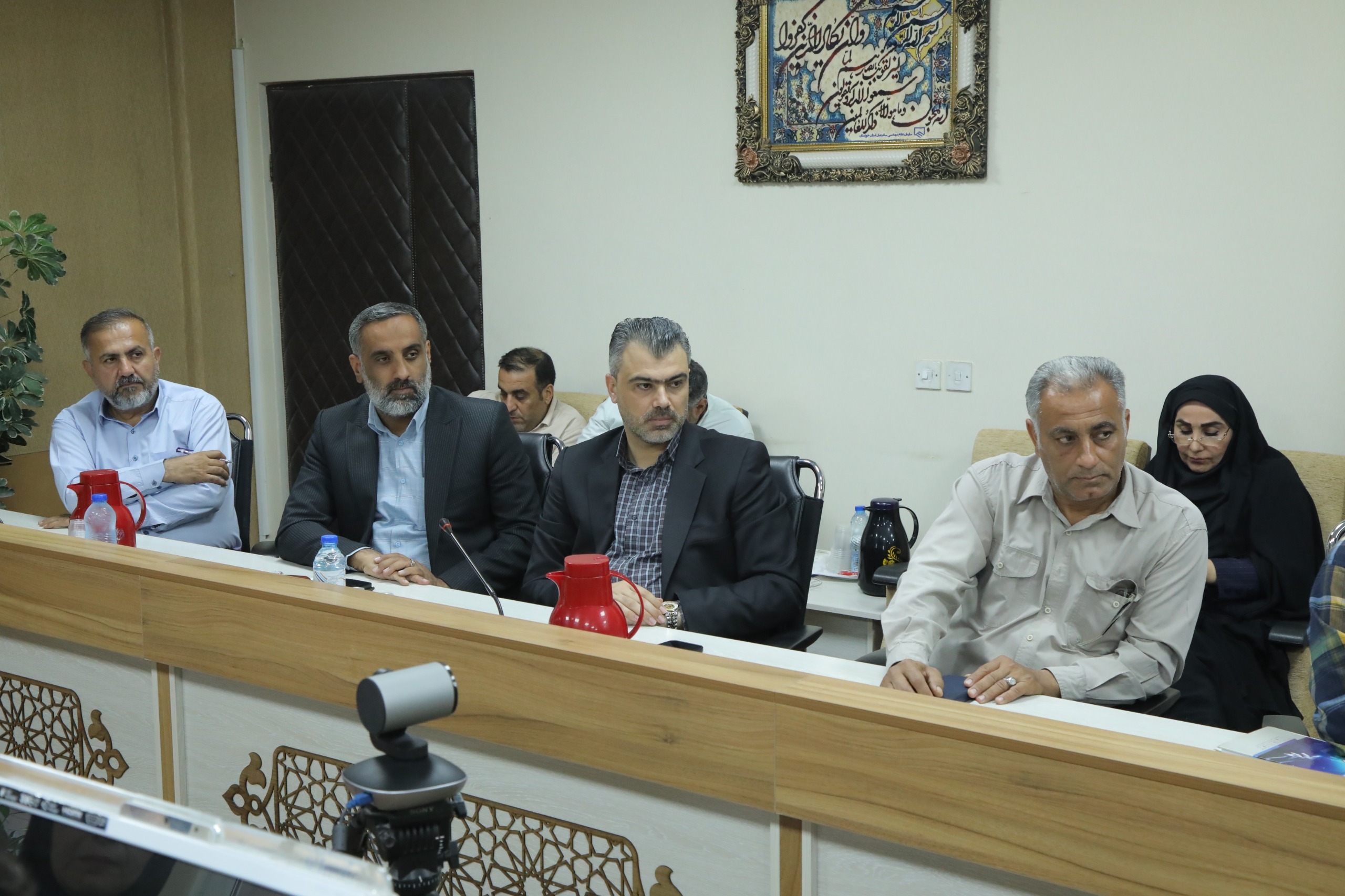 دو روز پس از دیدار مردمی استاندار خوزستان؛ نشست معاون عمرانی استاندار با معتمدین کوی مهدیس و مدیران دستگاههای اجرایی برگزار شد دو روز پس از دیدار مردمی استاندار خوزستان؛ نشست معاون عمرانی استاندار با معتمدین کوی مهدیس و مدیران دستگاههای اجرایی برگزار شد