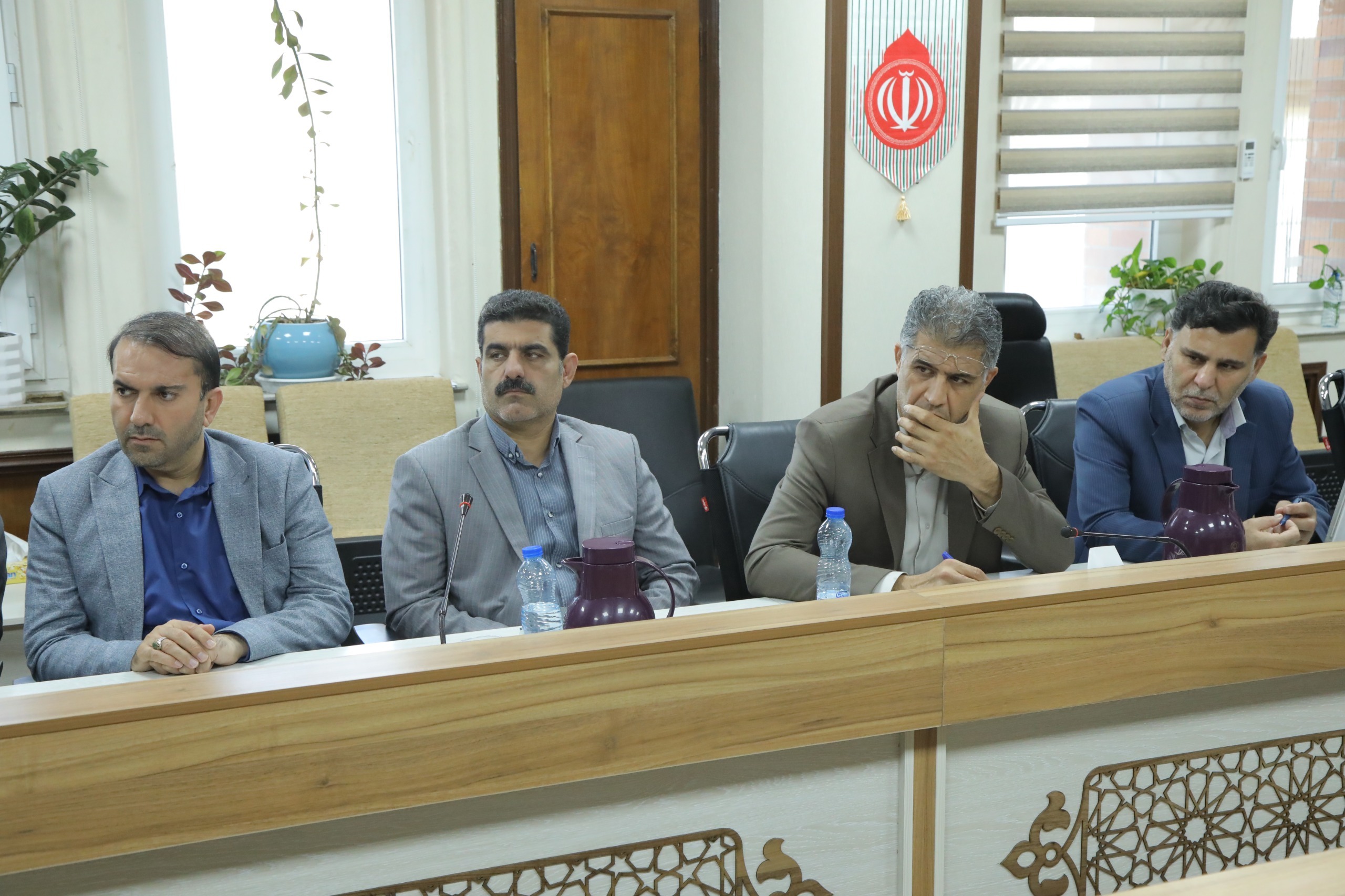 دو روز پس از دیدار مردمی استاندار خوزستان؛ نشست معاون عمرانی استاندار با معتمدین کوی مهدیس و مدیران دستگاههای اجرایی برگزار شد دو روز پس از دیدار مردمی استاندار خوزستان؛ نشست معاون عمرانی استاندار با معتمدین کوی مهدیس و مدیران دستگاههای اجرایی برگزار شد