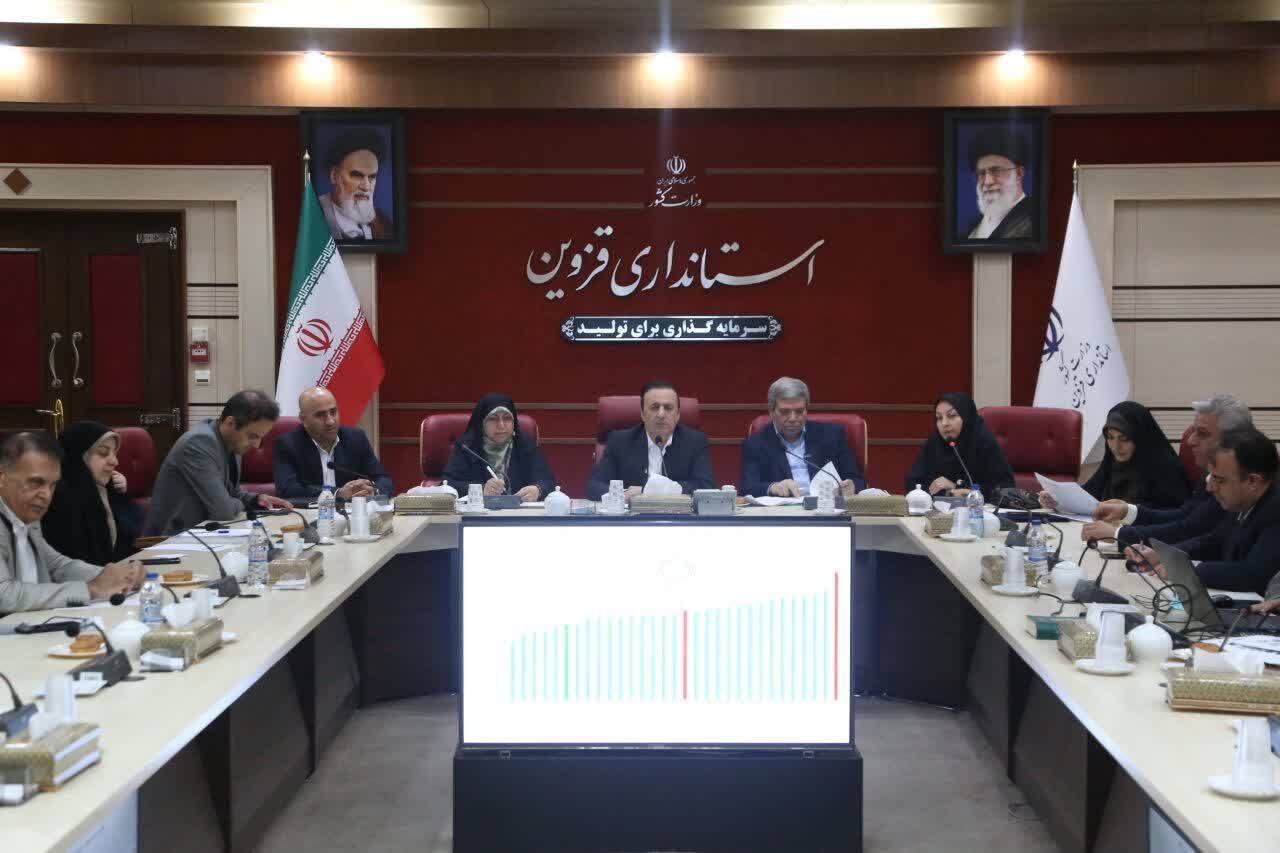 رشد سریع سالمندی ایران را در ۳۰ سال آینده به خزان جمعیتی میکشاند رشد سریع سالمندی ایران را در ۳۰ سال آینده به خزان جمعیتی میکشاند