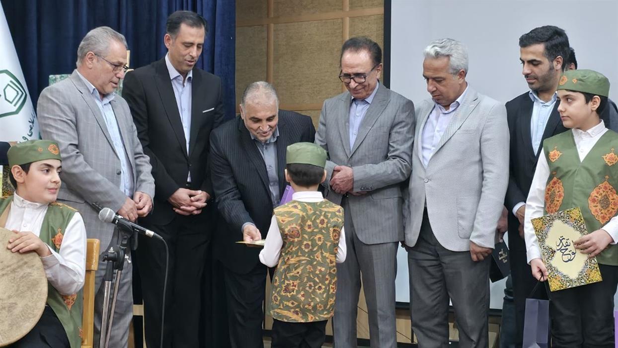 مراسم روز شعر و ادب فارسی و بزرگداشت استاد شهریار در شهر اندیشه برگزارشد