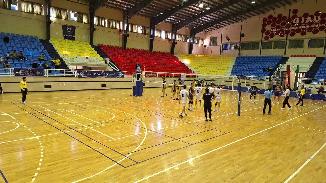 تراز منفی ۶۲ میلیارد تومانی دانشگاه آزاد مثبت شد/ امکانات ورزشی و آزمایشگاهی دانشگاه در اختیار مردم قرار می گیرد تراز منفی ۶۲ میلیارد تومانی دانشگاه آزاد مثبت شد/ امکانات ورزشی و آزمایشگاهی دانشگاه در اختیار مردم قرار می گیرد