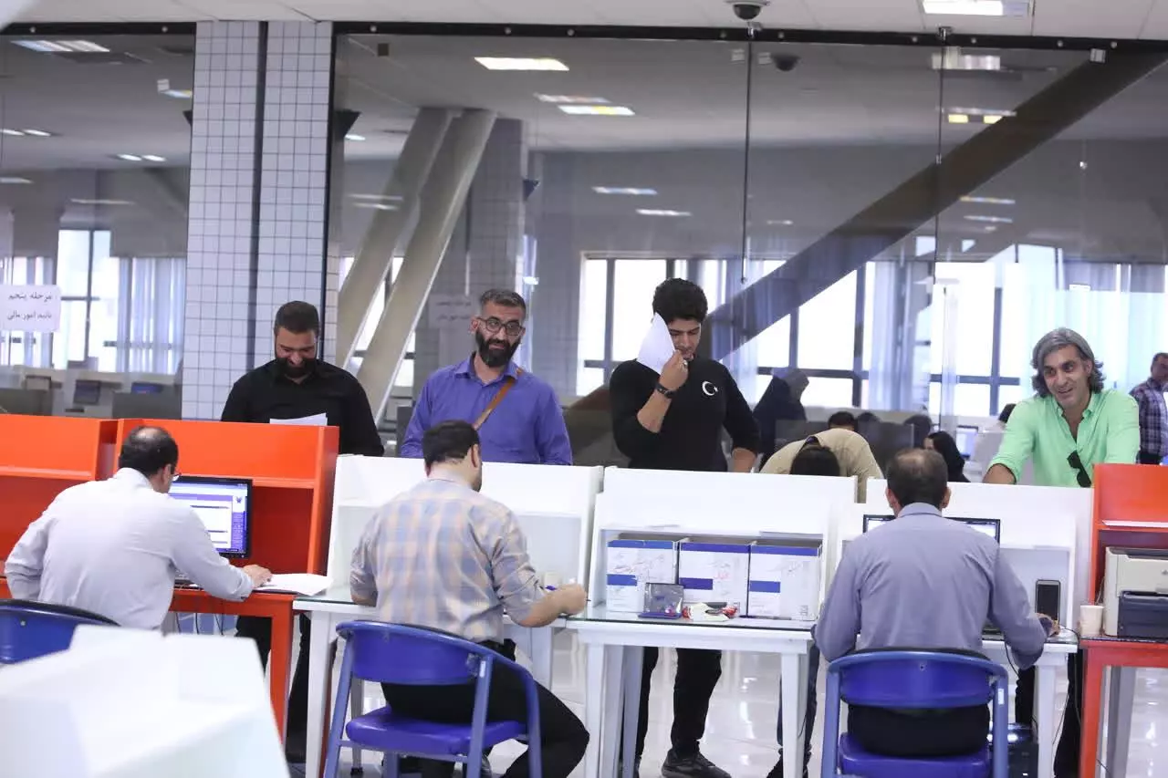 تراز منفی ۶۲ میلیارد تومانی دانشگاه آزاد مثبت شد/ امکانات ورزشی و آزمایشگاهی دانشگاه در اختیار مردم قرار می گیرد تراز منفی ۶۲ میلیارد تومانی دانشگاه آزاد مثبت شد/ امکانات ورزشی و آزمایشگاهی دانشگاه در اختیار مردم قرار می گیرد