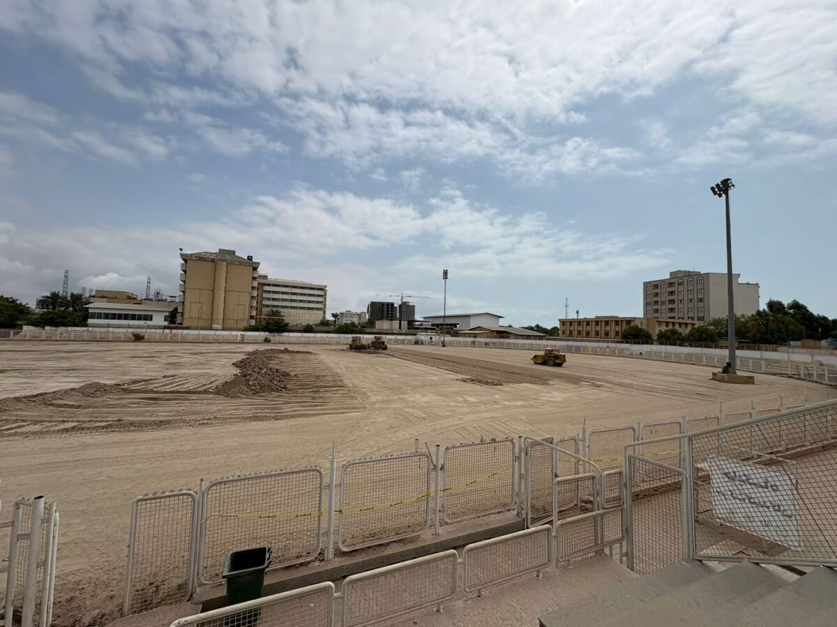 آغاز عملیات بازسازی ورزشگاه تختی بندرعباس با حمایت شرکت فولاد هرمزگان