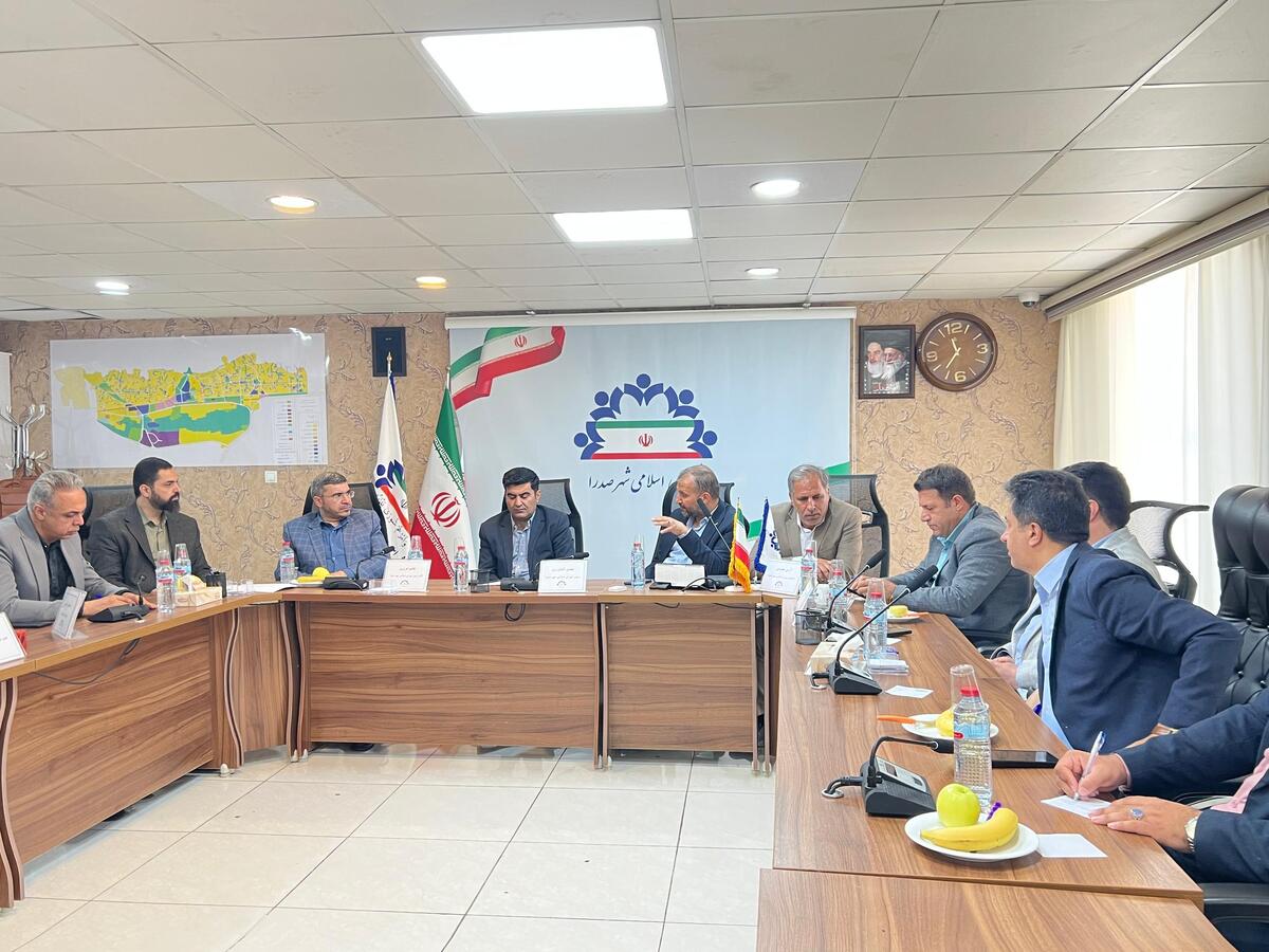 نشست مشترک مدیریت شهری صدرا با مدیر کل دفتر توسعه اجتماعی و فرهنگی شرکت عمران شهرهای جدید کشور