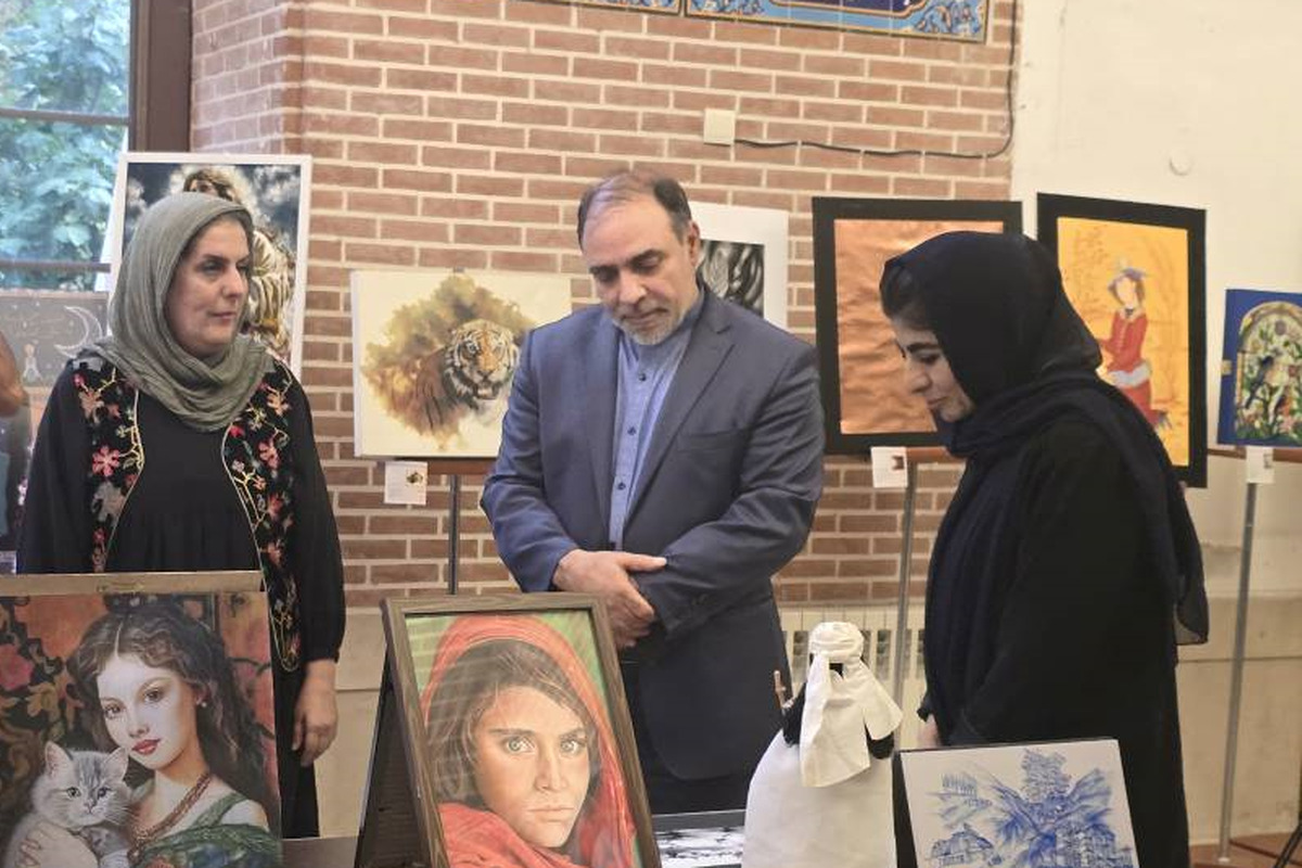 نمایشگاه «رنگ و روایت» در ایروان گشایش یافت