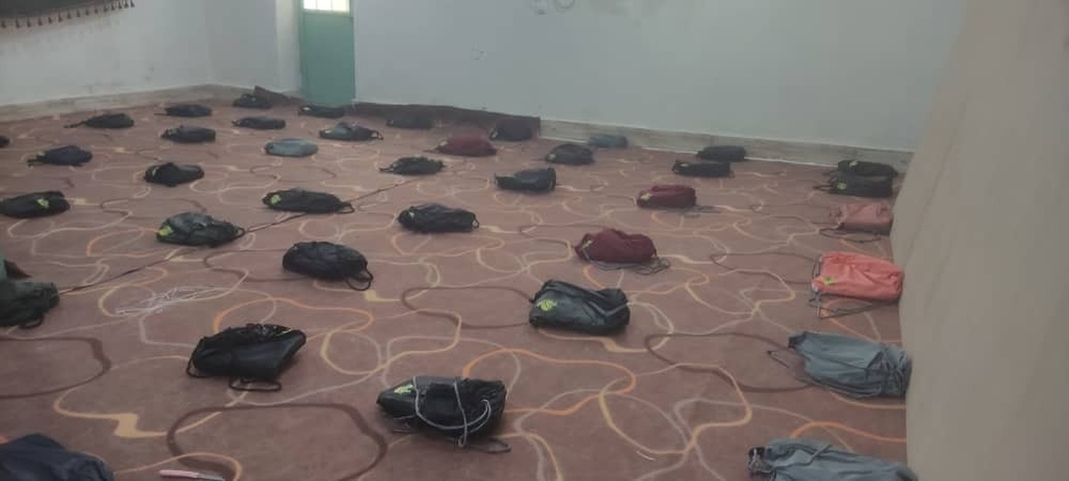 توزیع ۹۷۰ بسته لوازم‌التحریر میان نیازمندان در رودان