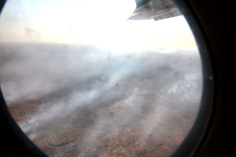 عملیات هوایی مهار حریق های هورالعظیم مجددا آغاز شد عملیات هوایی مهار حریق های هورالعظیم مجددا آغاز شد