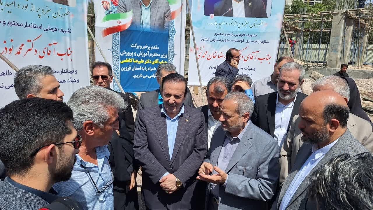 وزیر آموزش و پرورش از مجتمع آموزشی دارالفنون قزوین بازدید کرد 