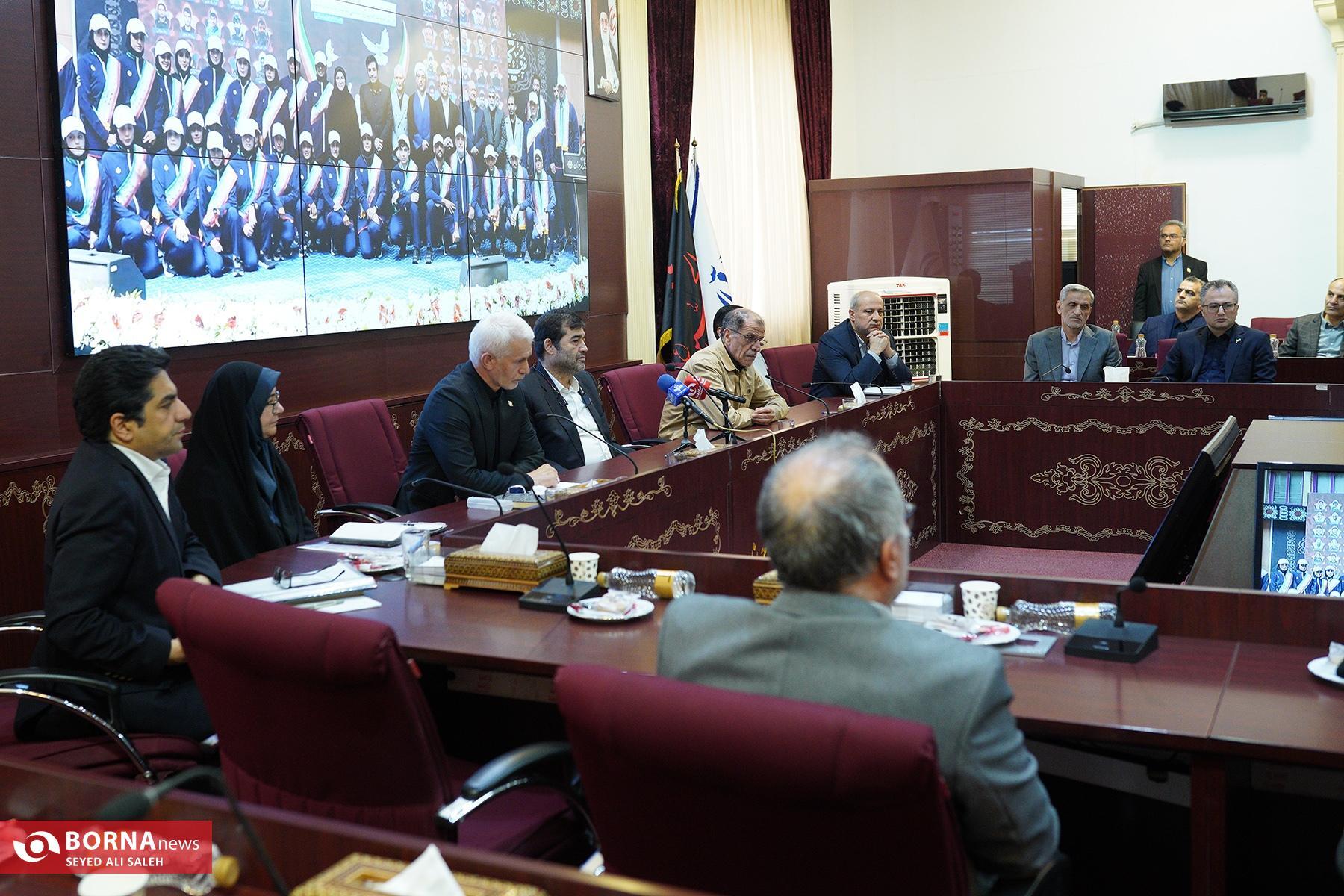 یک سال با دولت چهاردهم در ورزش؛ از آمایش سرزمینی تا تعیین تکلیف سرخابی‌ها