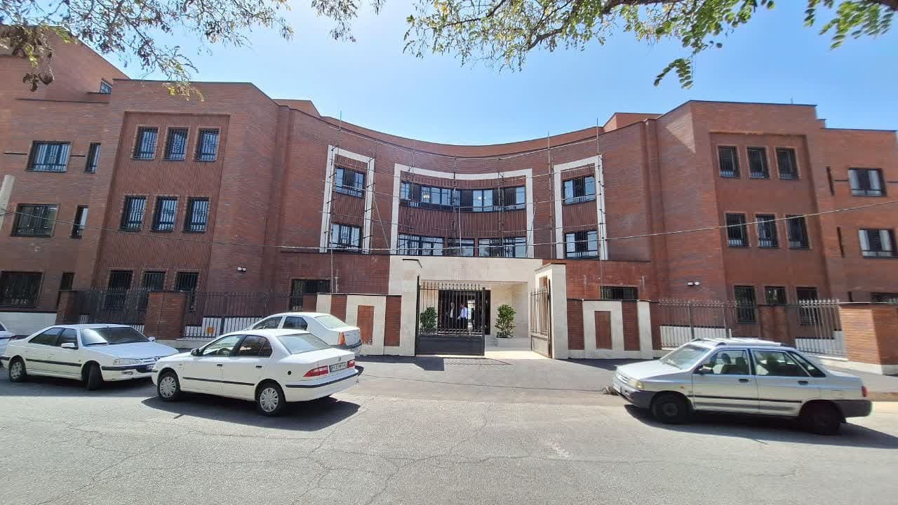 آموزش استفاده از هوش مصنوعی برای معلمان و دانش آموزان در اولویت است 