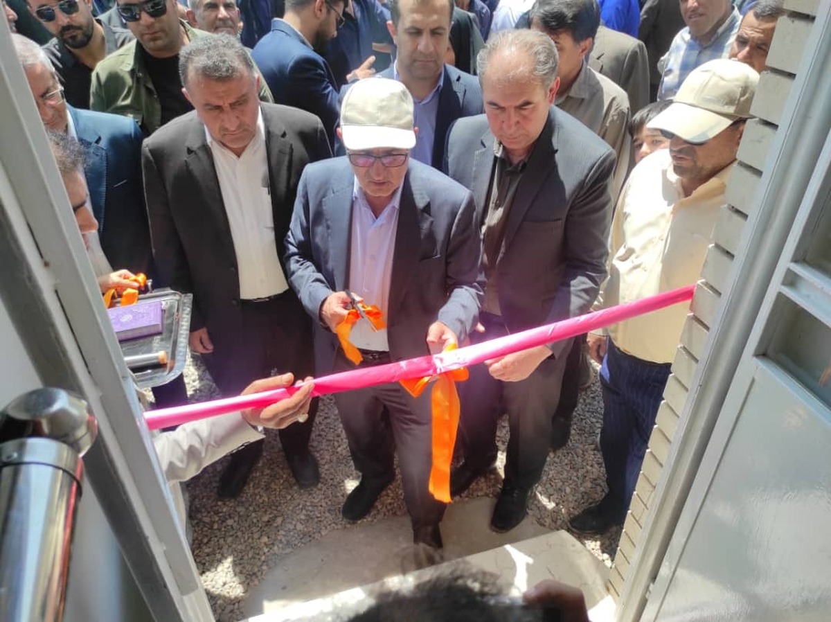 افتتاح طرح تولید انواع پوشاک و لباس ورزشی  در شهرستان دنا به مناسبت هفته دولت