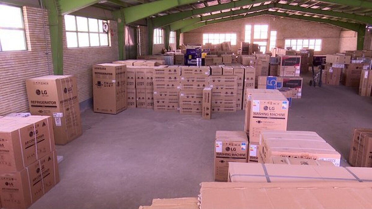 کشف پنج انبار کالای قاچاق در هندیجان