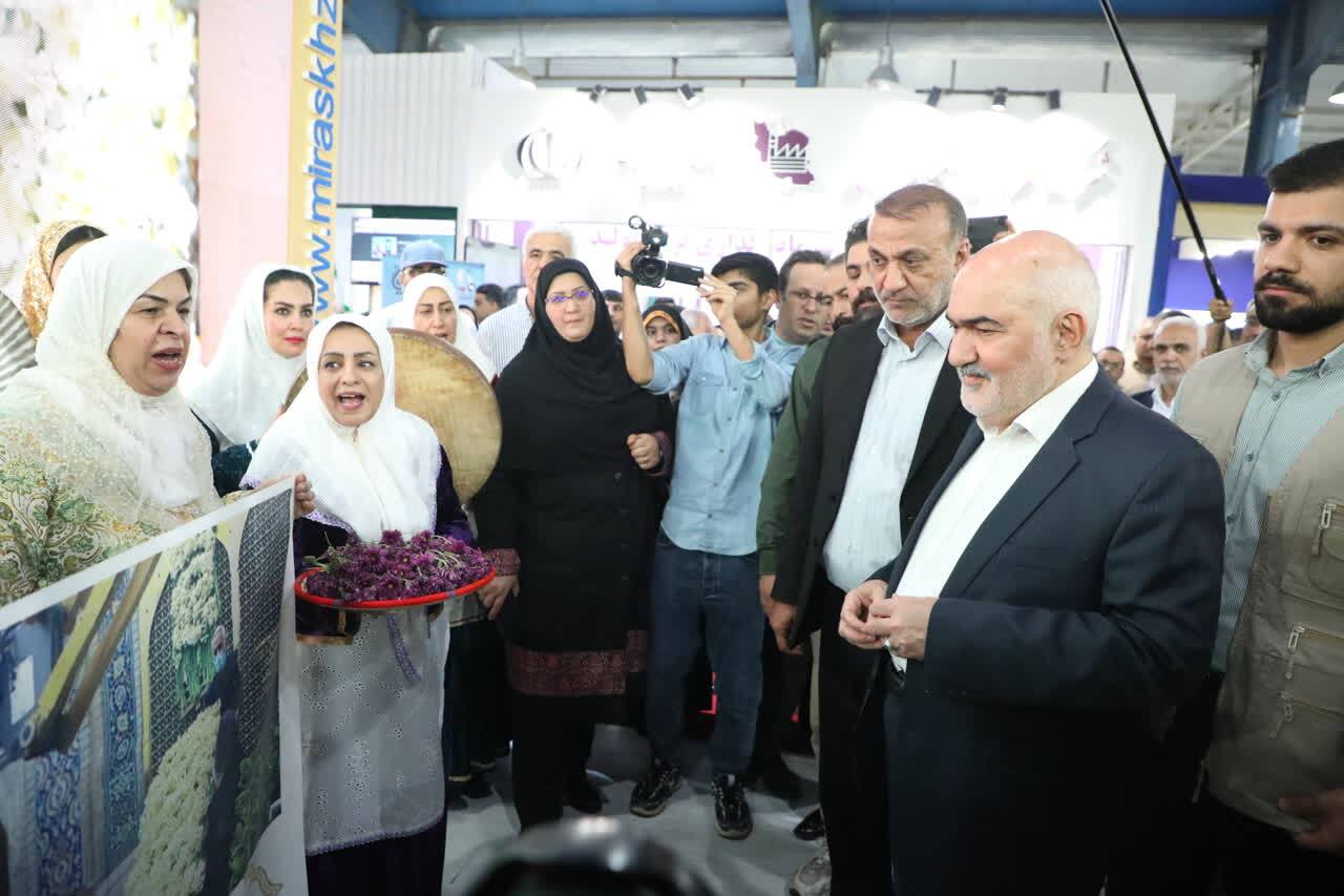 نمایشگاه دستاوردهای دولت در خوزستان آغاز به‌کار کرد