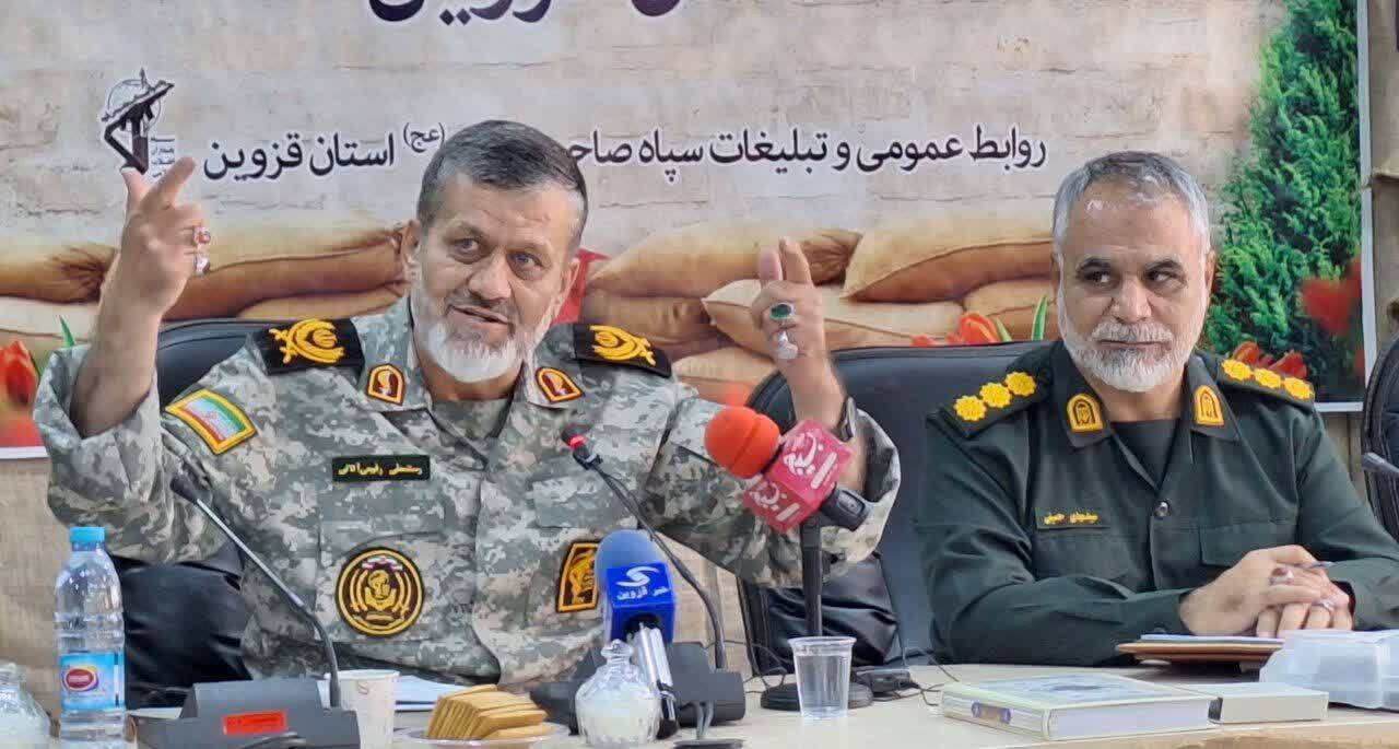 ۱۲۸۵ عنوان برنامه ویژه هفته دفاع مقدس در قزوین اجرا می شود/ میدان دیپلماسی و میدان جنگ یکی است